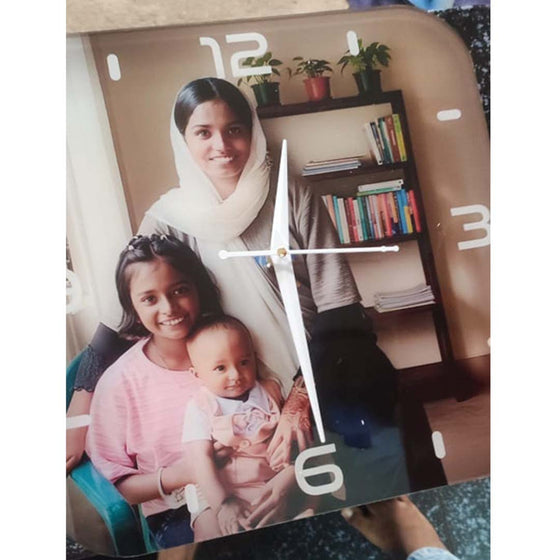 Customer photo of a delivered photo clock