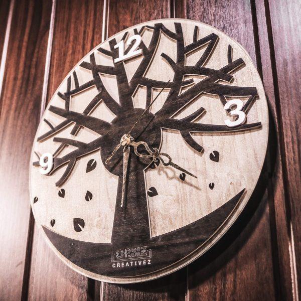 Customized Clock - Orbiz Creativez