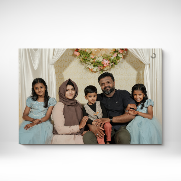 Family UV Printed Acrylic Wall Mount Frameless Picture Photo/Poster Frame For Anniversary, Birthday, Special Moment (Thickness 3mm, Landscape)